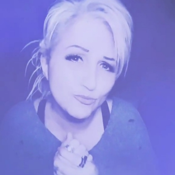 Meet your Posher, Crash - Picture 7 of 17